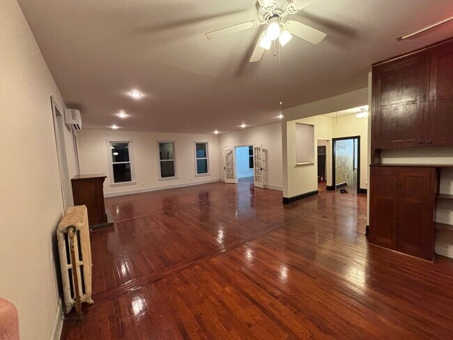 Foto del edificio - 941 W 7th St