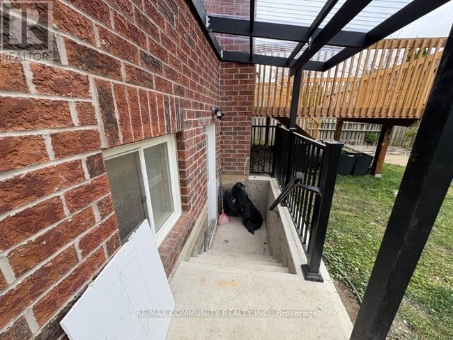 Building Photo - 25 Freer Crescent