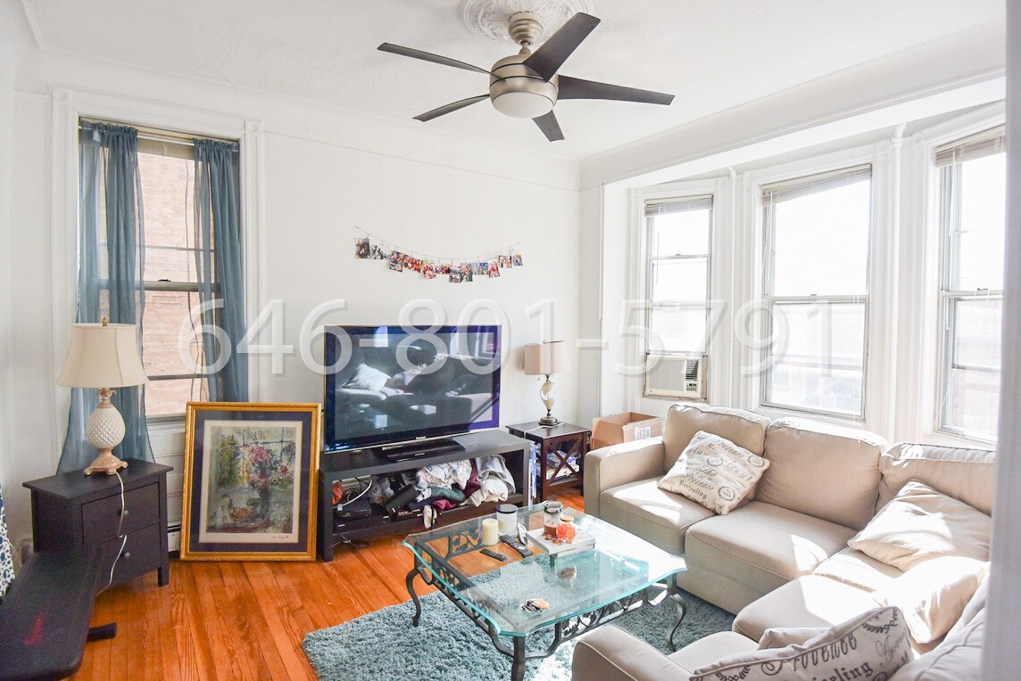 Primary Photo - 215 10th St