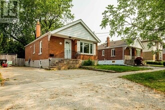 Building Photo - 32 Florens Ave