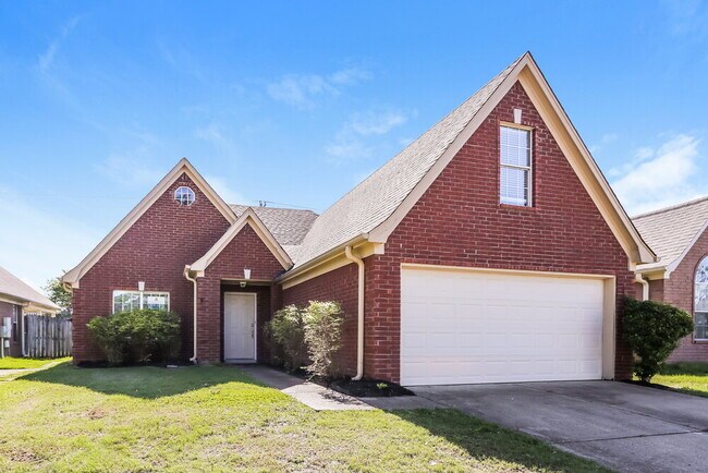 Building Photo - 8450 Clubview Dr