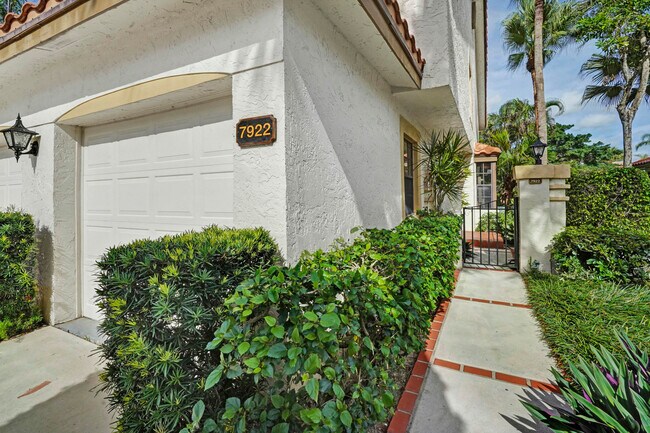 Building Photo - 7922  La Mirada Drive  Boca Raton Fl 33433