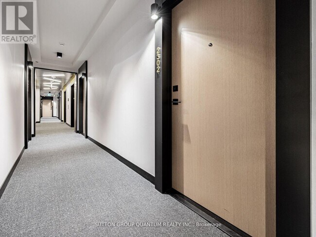 Building Photo - 36 Zorra St