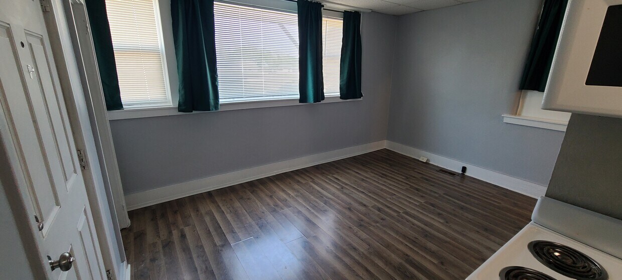 105 E Front St Unit 1, Valley, NE 68064 Apartments in Valley, NE