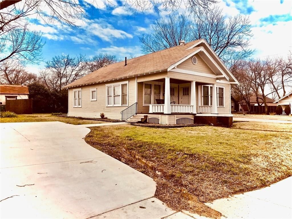 Primary Photo - 227 N Charles St