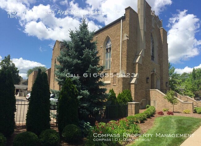 Building Photo - 253 Prospect Ave NE