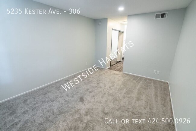 Building Photo - 5235 Kester - Gorgeous, fully renovated bu...