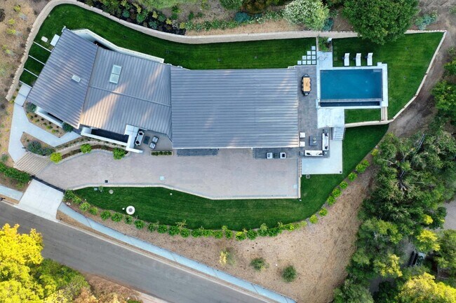 Foto del edificio - 27447 Edgerton Rd