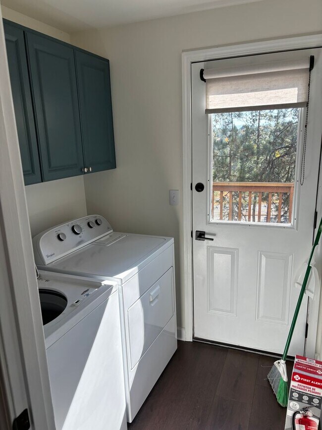 Foto del edificio - 4 Bed Home 20 Minutes From Mt. Bachelor