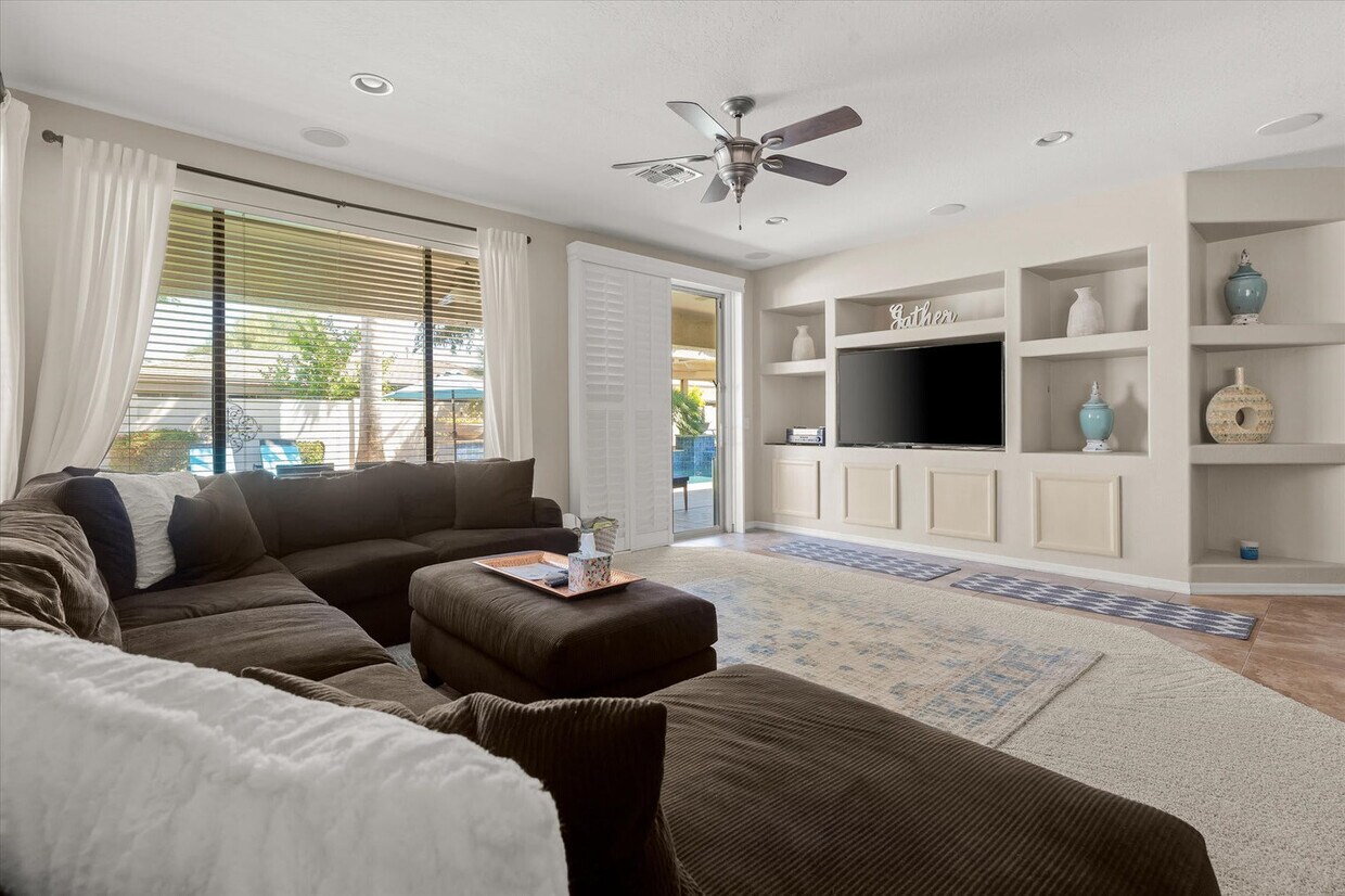 Foto principal - 3076 E Blue Ridge Pl
