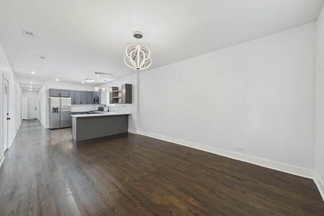 Foto del edificio - 7919 S Ellis Ave