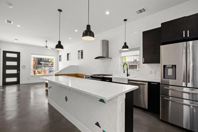 Foto del edificio - 4608 Santa Anna St