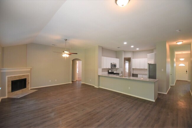 Foto del edificio - 1714 Redwood Dr