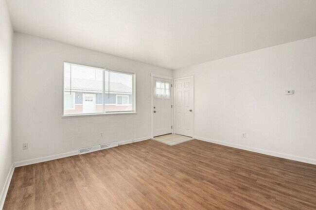 Foto del edificio - 4031 Goodell Ln