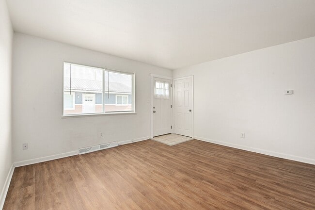 Building Photo - 4031 Goodell Ln