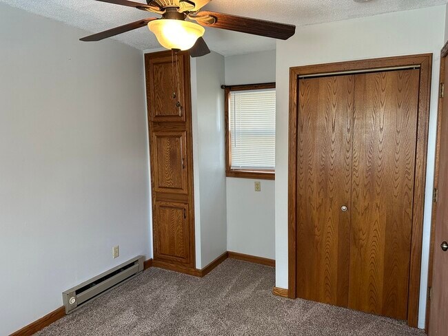 Building Photo - 355 3rd St