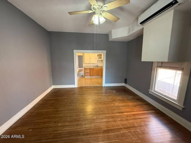Foto del edificio - 718 11th St