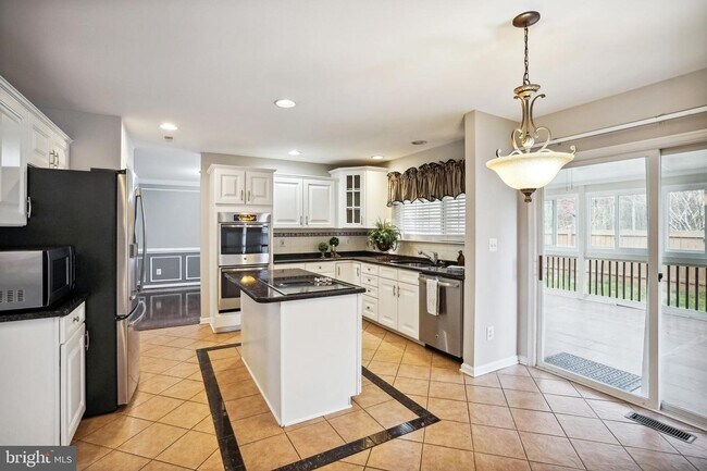 Building Photo - 20 Watermill Ct