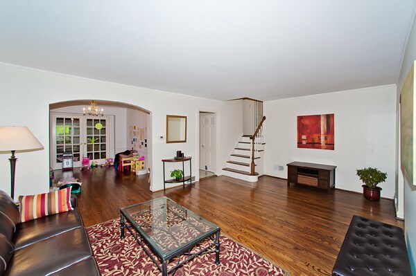 Foto del edificio - 330 Harris Ave