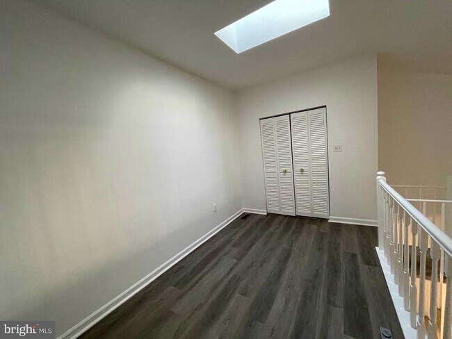 Building Photo - 13062 Shadyside Ln