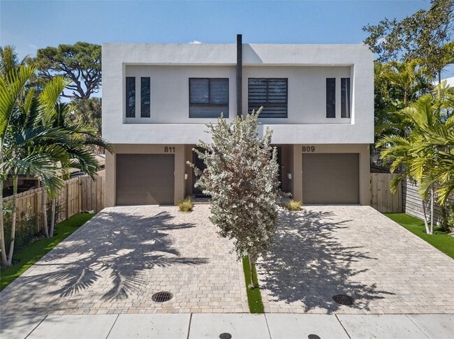 Photo - 811 SW 10th Terrace Unit Townhome