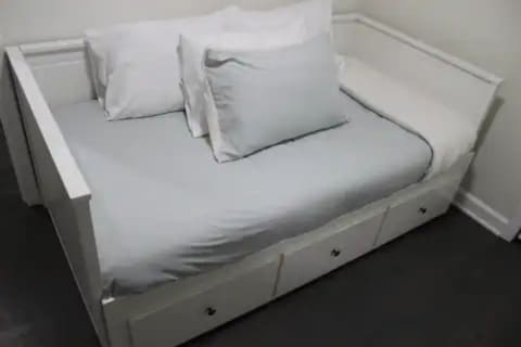 Building Photo - 3000 W Belmont Ave