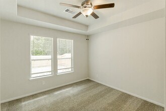 Building Photo - 14717 Pinion Ct