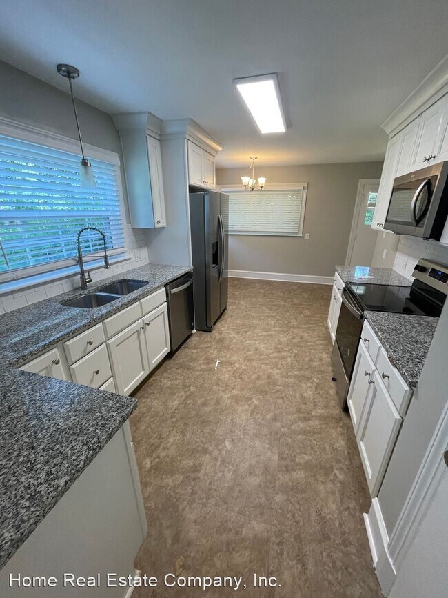 Foto del edificio - 3 br, 2 bath House - 3331 Nottingham Road