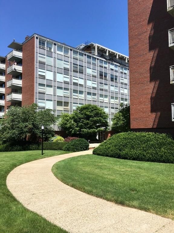 80 Park St, Brookline, MA 02446 Apartments in Brookline, MA