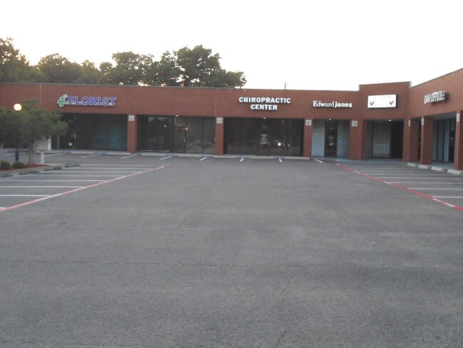 Building Photo - 3014 East US Hwy 377