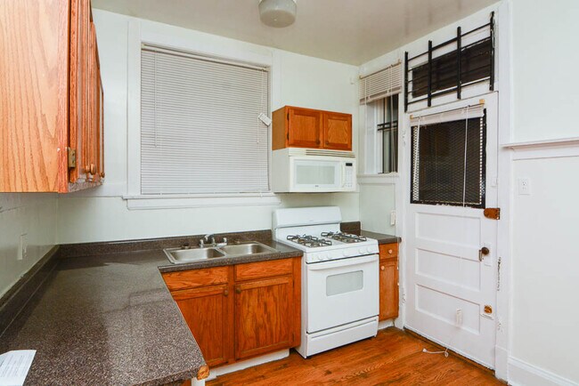 Foto del edificio - 4354 N Winchester Ave