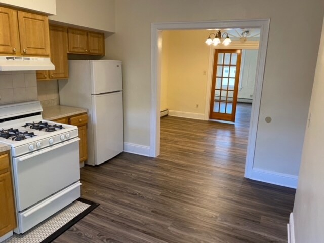 Kitchen - 418 2nd St