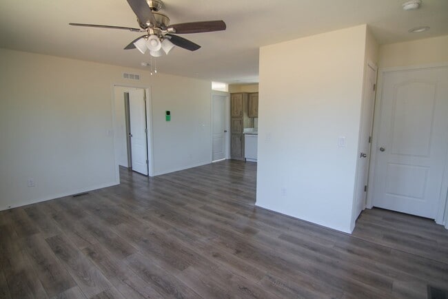 Building Photo - Manufactured Home for Rent in Paradise CA | 2 Bed, Newer Build, Cat Friendly