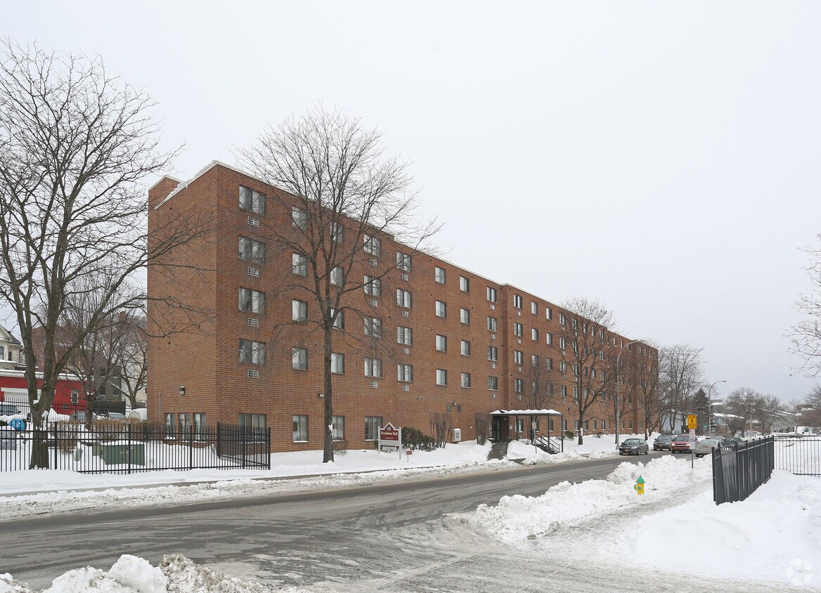 Foto principal - Providence Hall Apartments