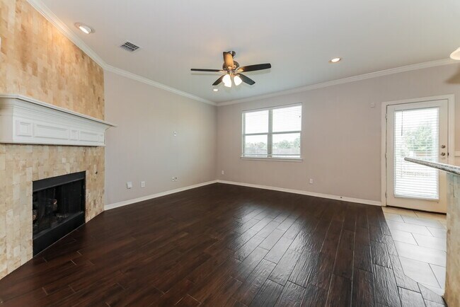 Building Photo - 1208 Songbird Dr