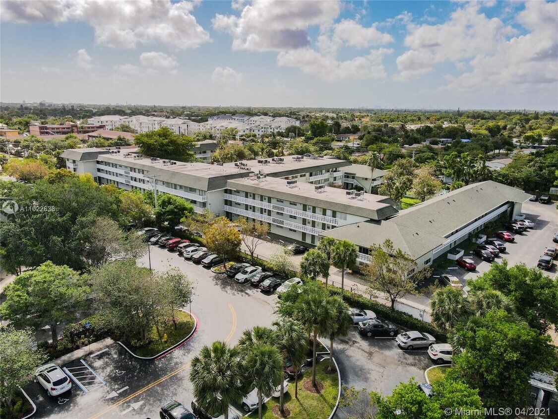 4200 NW 3rd Ct Unit 330, Plantation, FL 33317 Condo for Rent in
