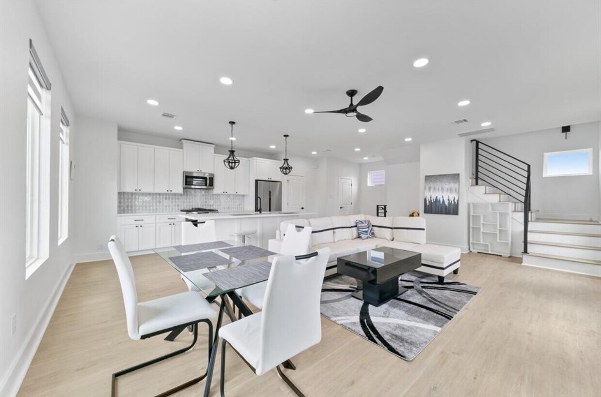 Foto principal - 104 E 44th St