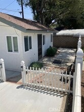 Building Photo - 947 E Cypress Ave