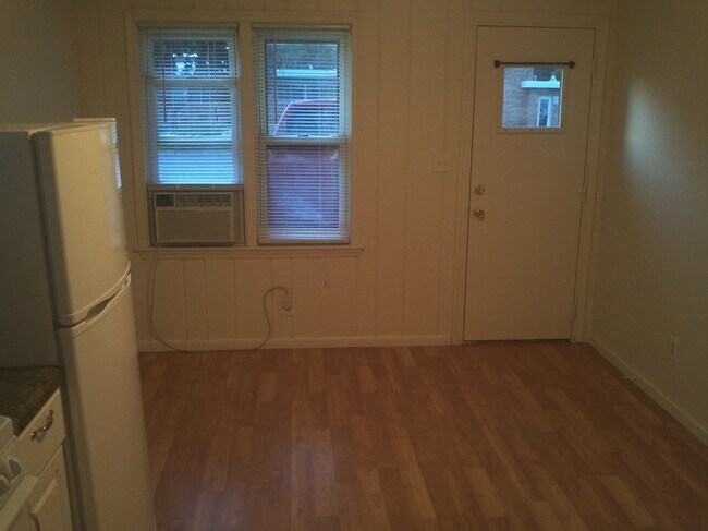 Foto del edificio - 4517 Pleasant St SE