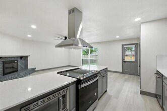 Building Photo - 5221 Knox Dr