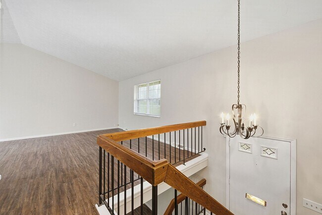 Foto del edificio - WESTWOOD - Spacious 3 bed 2.5 ba 2 car garage