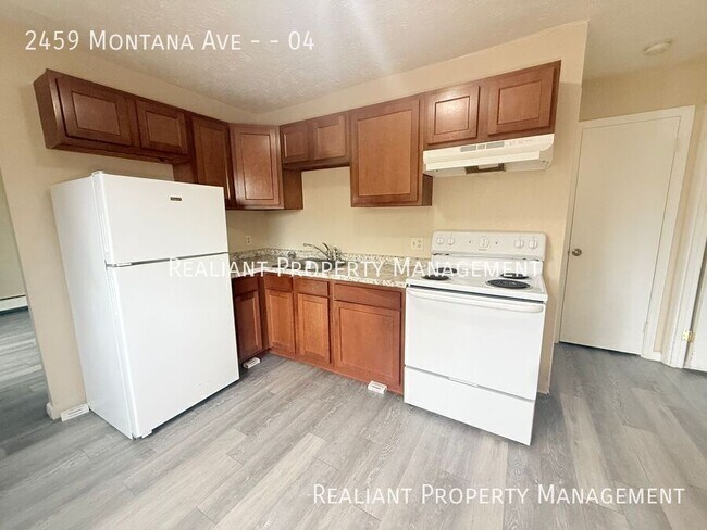 Building Photo - 2459 Montana Ave