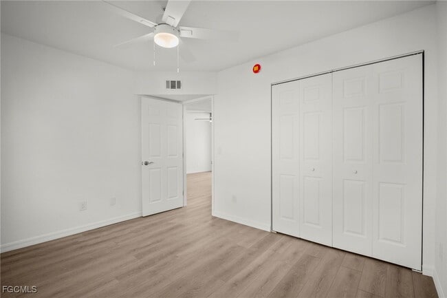 Foto del edificio - 16881 Davis Rd