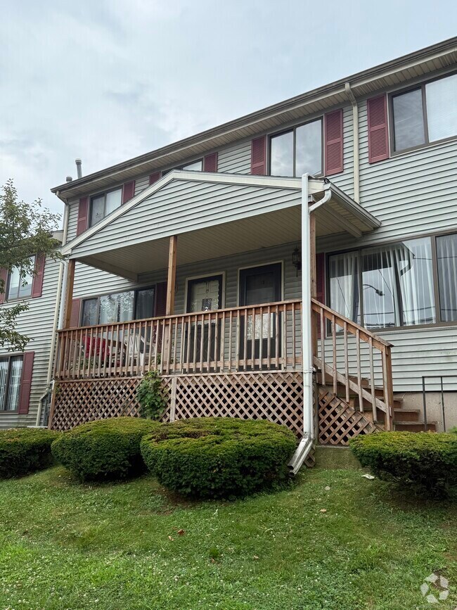 Building Photo - 151 Newington Ave