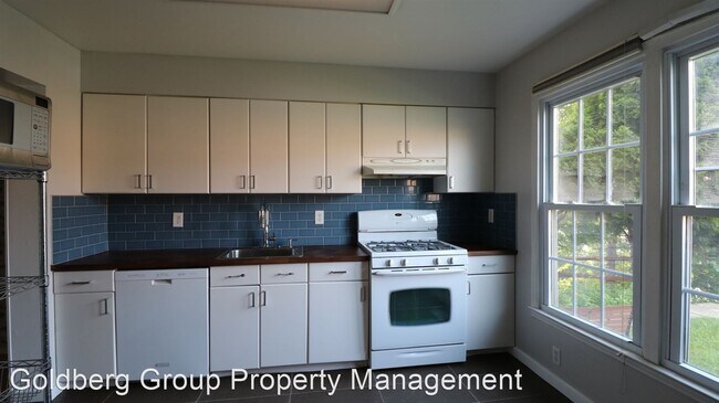 Building Photo - 3 br, 2.5 bath House - 45 Bralan Court