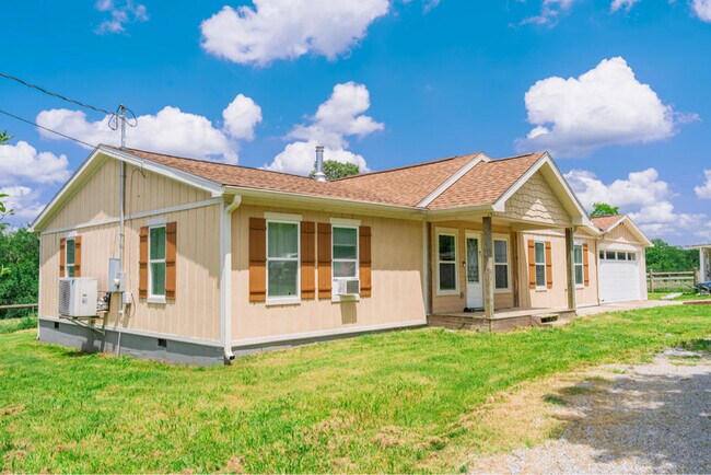 Foto del edificio - 1503 Cornersville Hwy