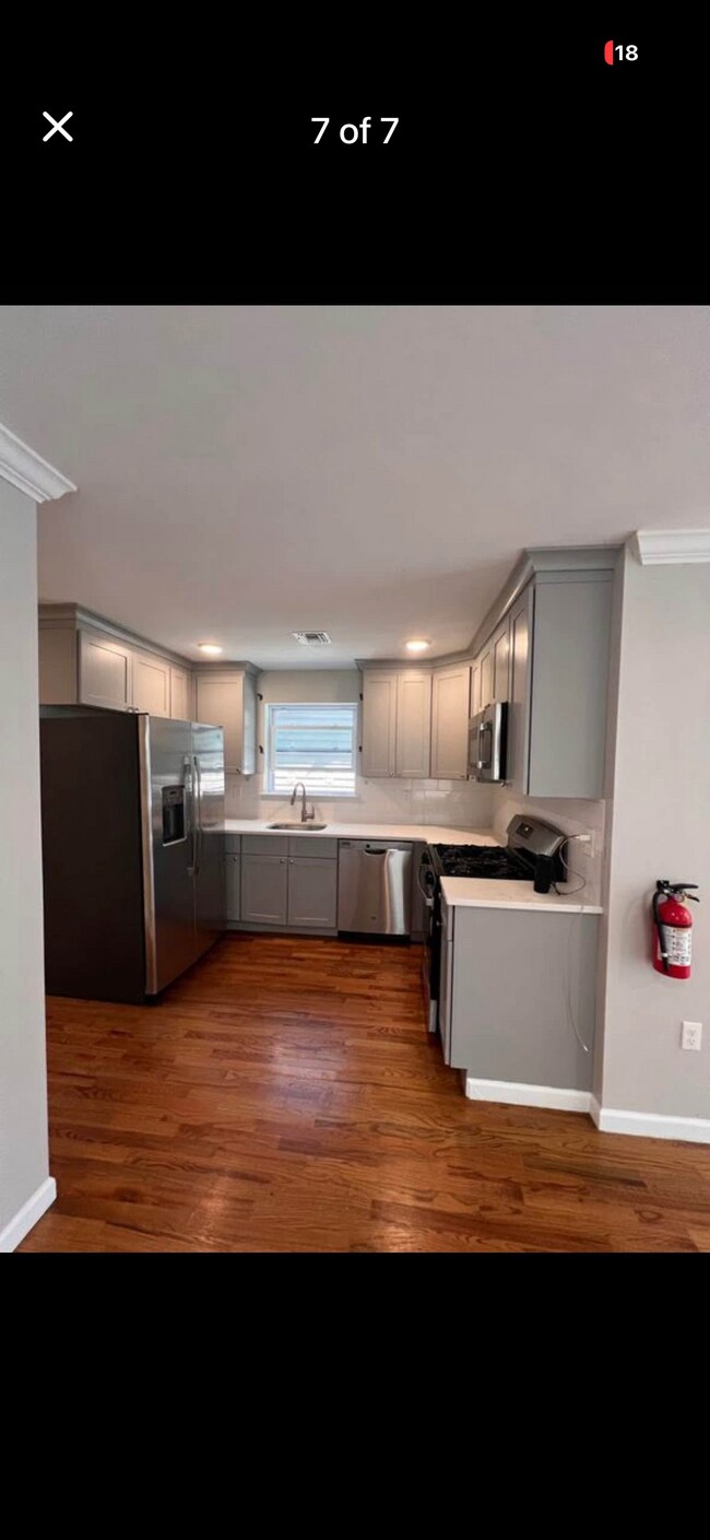 Foto del edificio - 241 Franklin St