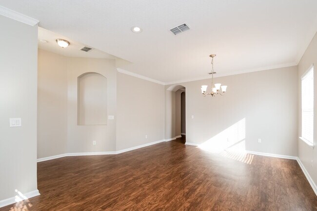 Building Photo - 3092 Litchfield Dr