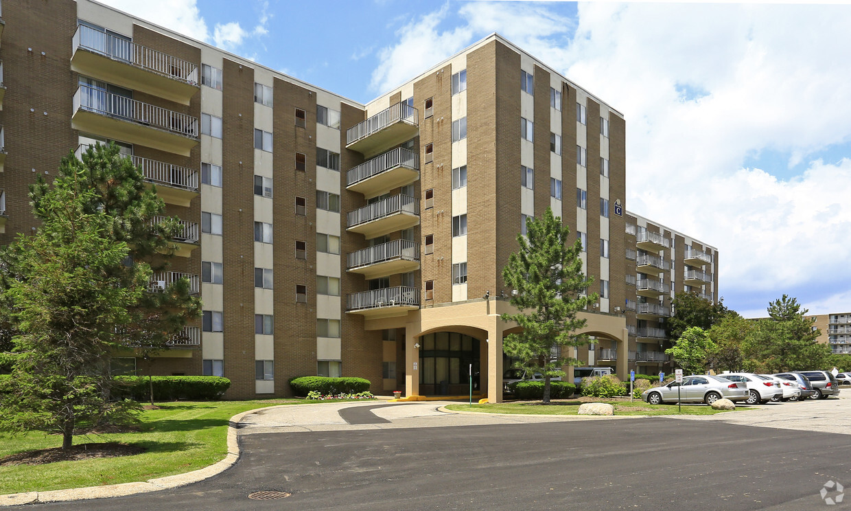 Primary Photo - Rockside Park Towers