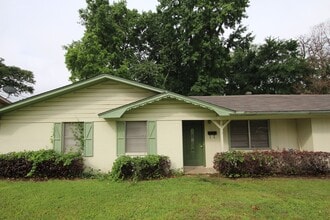 Building Photo - 2113 Old Omen Rd